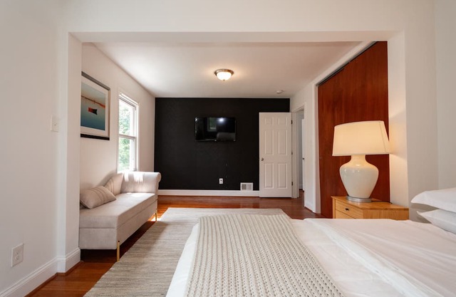 Family-sized Home ~ 6 Mi to DC the National Mall and Capitol Hill