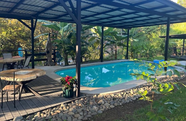 Modern Jungle Cabana#8 - 1 Bedroom King bed & private bathroom, close to beach