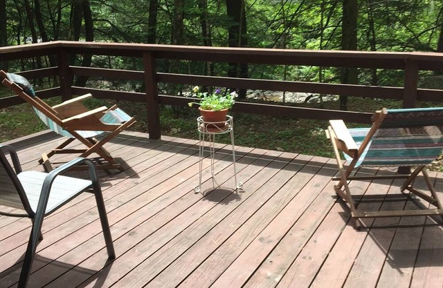 IMMERSE YOURSELF IN NATURE PET FRIENDLY FISH FROM YOUR FRONT DOOR