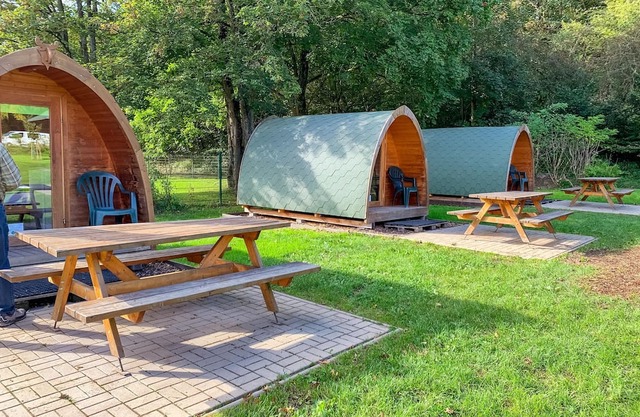 Hobbithome Bär - Naturcamp Alte Wiese