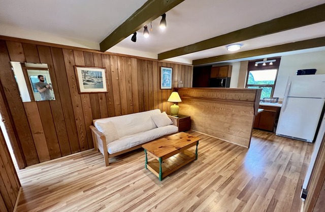 Garden Apartment Hideaway, minutes from Two Steps & Ho'okena Beach