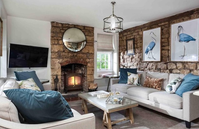 Beautiful Cotswold Cottage in Rodborough, Stroud