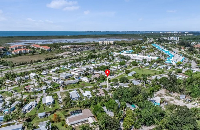 Beachside escape with tropical yard & alfresco patio - walk to outlet shopping