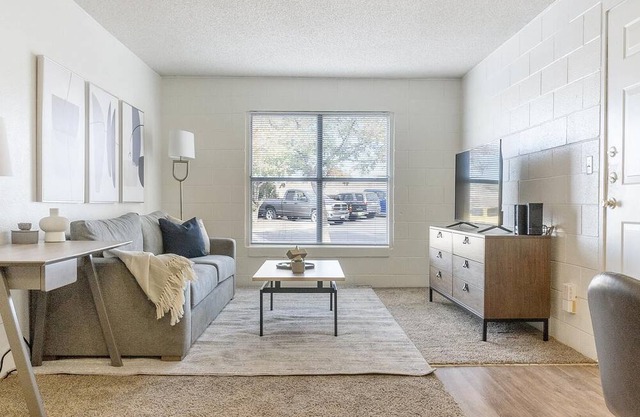 Modern Apartment in Prime Location (ID1266X956)