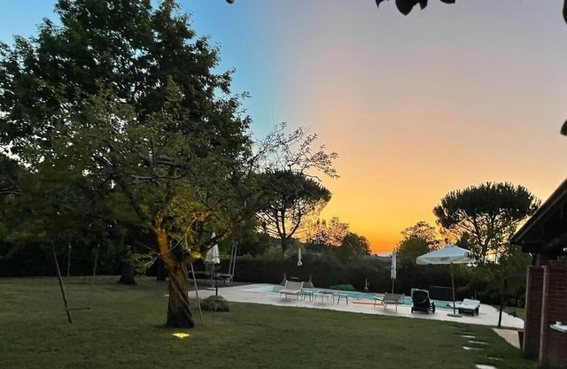 Tuscany Villa in country with swimming pool