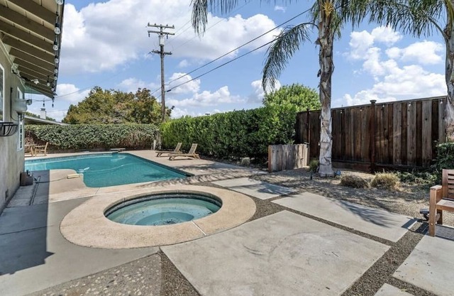 Spacious Home in the City with pool and spa