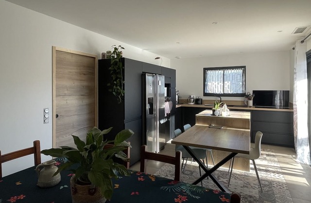 Azuria ,maison Climatisée Avec Jardin et Terrasse Couverte 6-8 Personnes