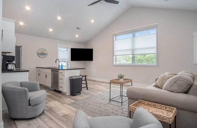 Stylish Retreat Steps from the Downtown Scene