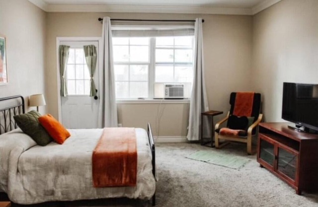 Pasadena Private Master Bedroom