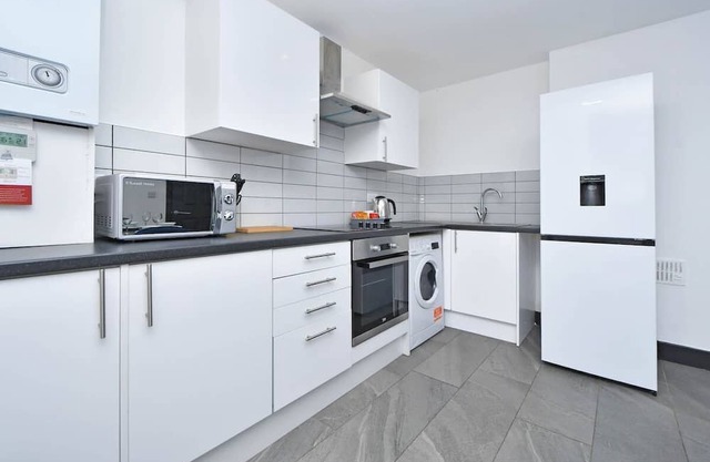 Adventure Place: Spacious En-Suite Doubles with Gorgeous Decor