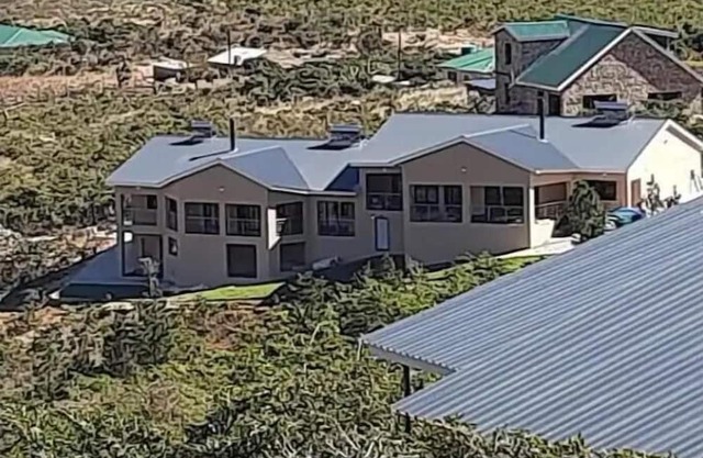 Buffalo Ridge Lodge and the Beauty of the Eastern Highlands. Perfect Combination