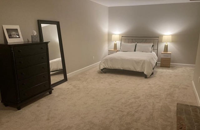 Spacious One Bedroom Apartment, Charlottesville! Beautiful & Convenient Location