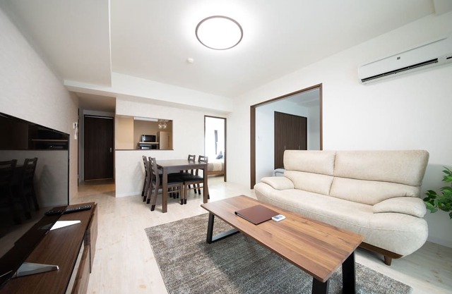 OTARU SAMPO - Barney RuPaul Room 105 /otaru Hokkaidō