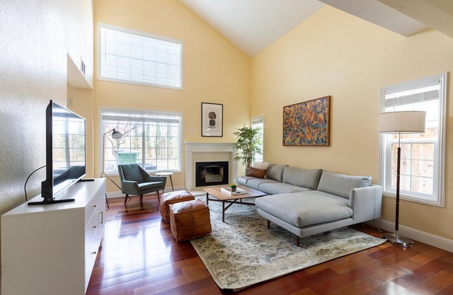 Luxe San Jose 4BR w/ Balcony, nr Mall, Park & Groceries, by Blueground