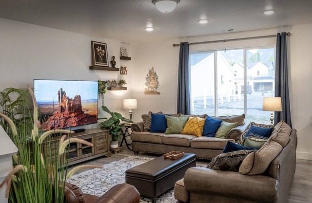 Beautiful and super clean home to relax and enjoy de view of the mountains.