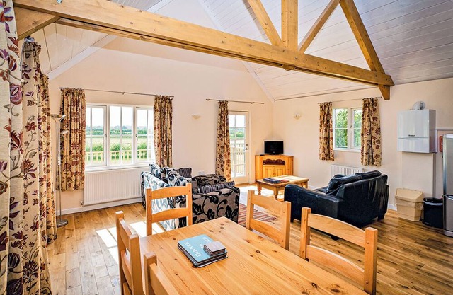 2 bedroom accommodation in Palgrave, Diss