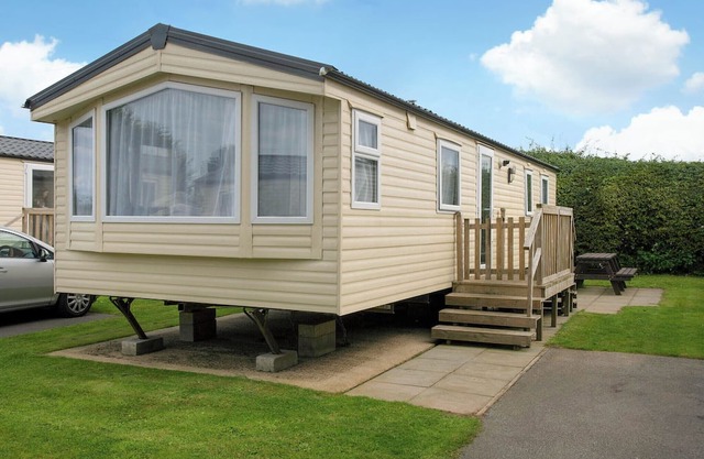 Very comfortable, modern and contemporary caravan with one double and two twin.