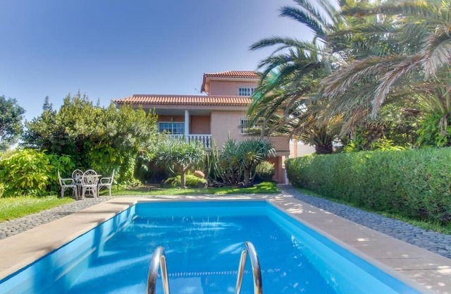 Villa Morera with Mountain View, Pool, Fast Wi-Fi, Garden & Terrace; Parking Available