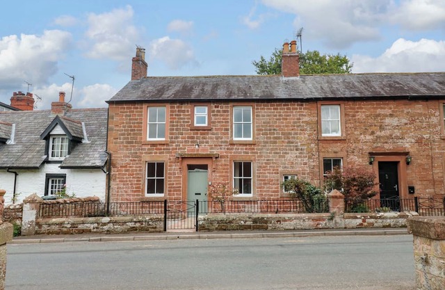 MILFORD, pet friendly, with a garden in Wetheral