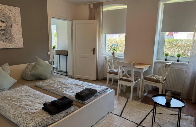 Simple apartment "Hannes" in Halle including parking space