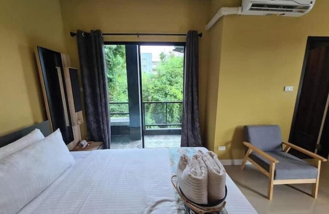 4thFL Room Lantern Suites DMK with Maid Service
