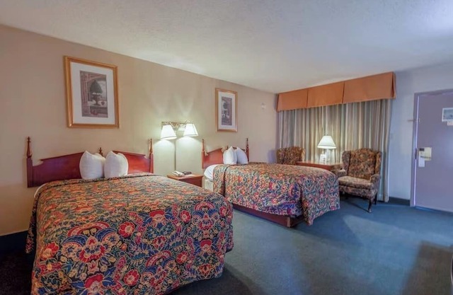Family-Friendly Room Perfect for Road Trips Along Interstate 40 & Route 66