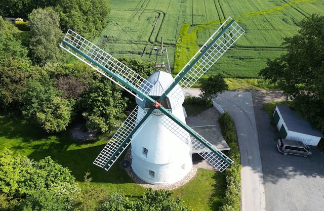 Holiday Home 'Windmill Betty by the North Sea' with Private Terrace, Private Garden and Wi-Fi