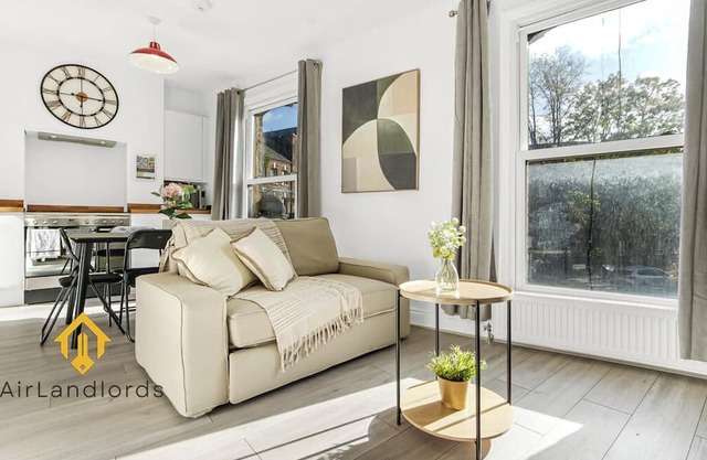 Exclusive 2 Bedroom Flat near Loughborough Junction!