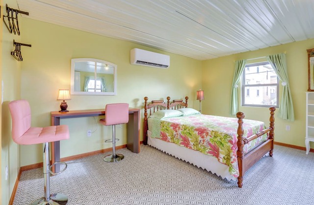 Walk to UofL Hospital: ‘Fonzi Flat’ in Smoketown!