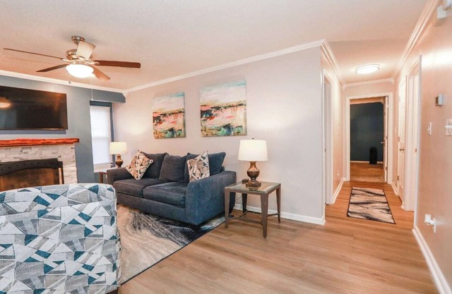 *Mid/Long Term Rental* Cozy Home at Mary Roberts