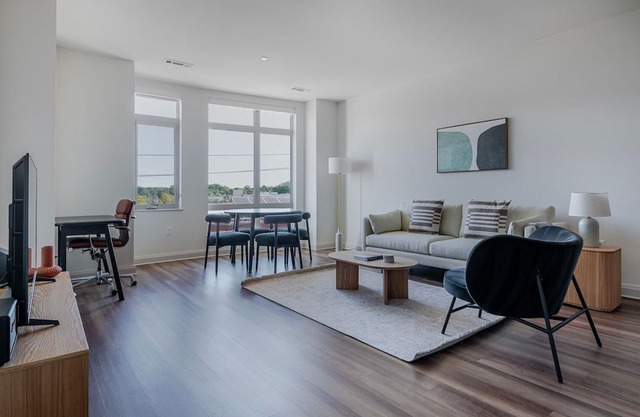 Blueground | Bleachery, pool, nr Charles River