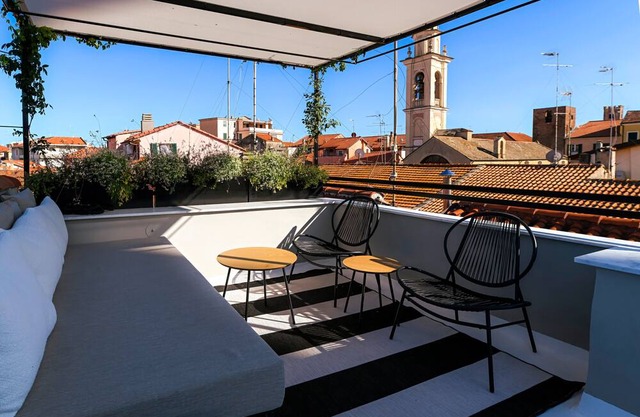 Apartment 'Torri e Tramonti' with Private Terrace and Air Conditioning