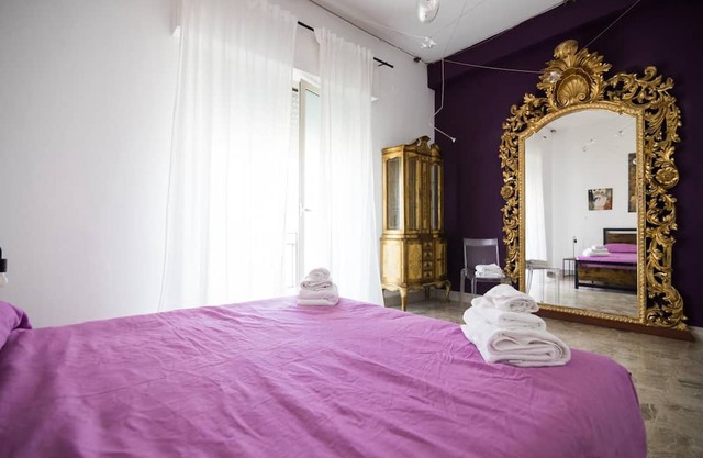 Room with private bathroom in the city center.