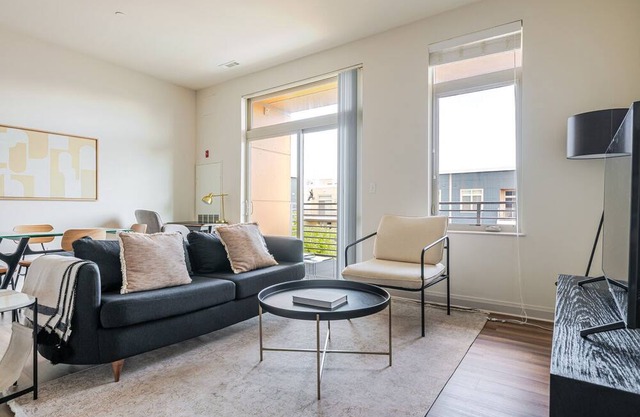 Blueground | Bleachery, pool, nr Charles River