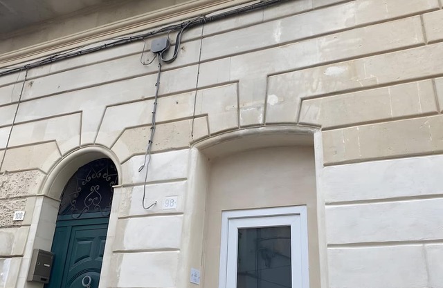 Apartment 'Dimora Bianca' with Private Terrace and Air Conditioning