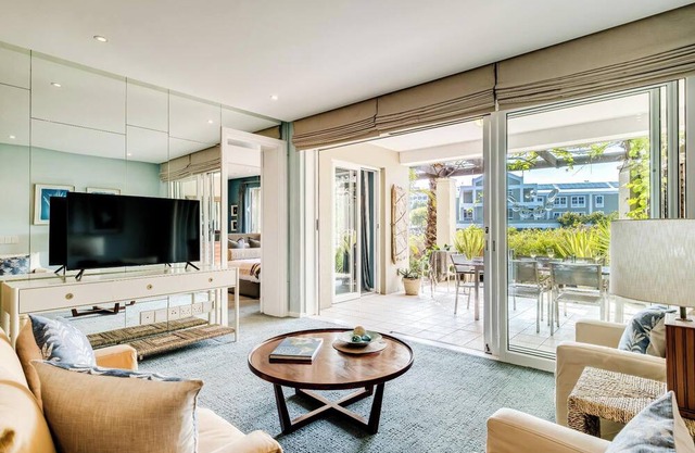 Secure 2bed Apartment in the Marina Carradale 002