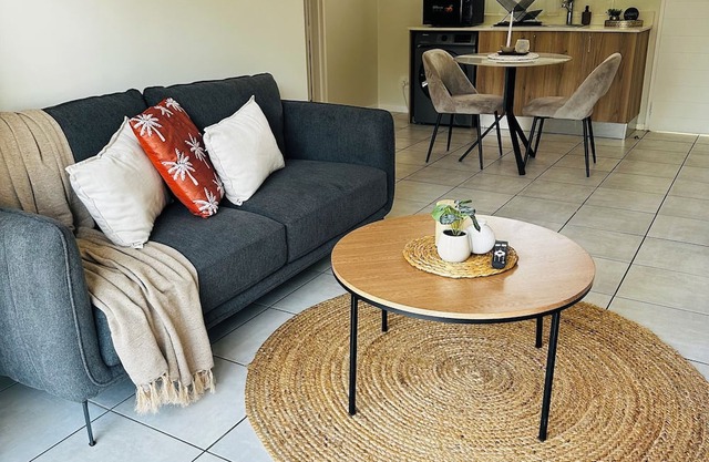 Charming 1-bedroom apartment in Boksburg near OR Tambo International Airport