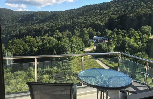 Colina Blossom Retreat