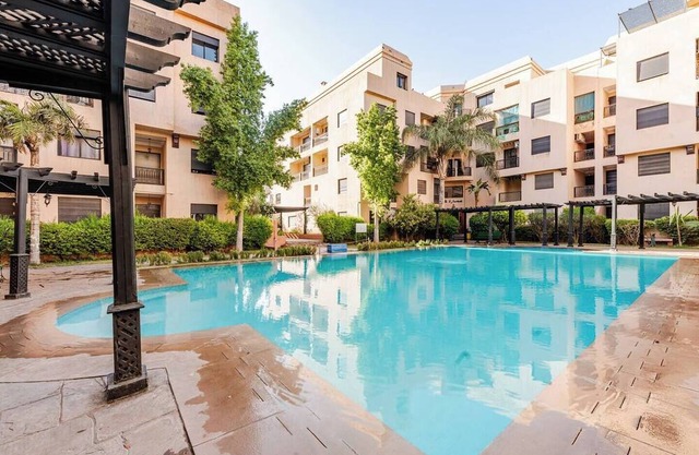 Cosy apartment with Pool and Parking in vibrant Marrakech