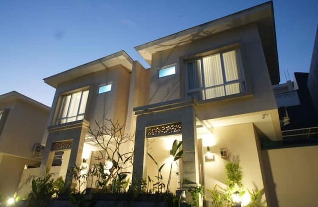 Azura Villa 2 Nusa Dua, Bali – A Hilltop Haven of Elegance and Tranquility