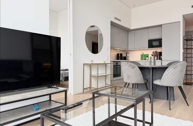 Luxury Apt Karlatornet - 2BR - Spa - Gym - City