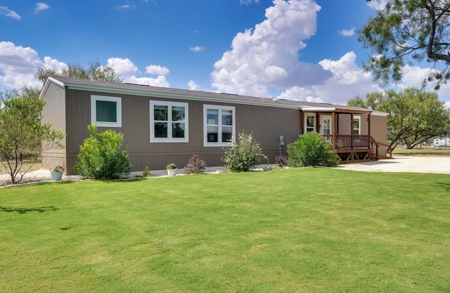 Peaceful Countryside Home w/Yard in Hawley