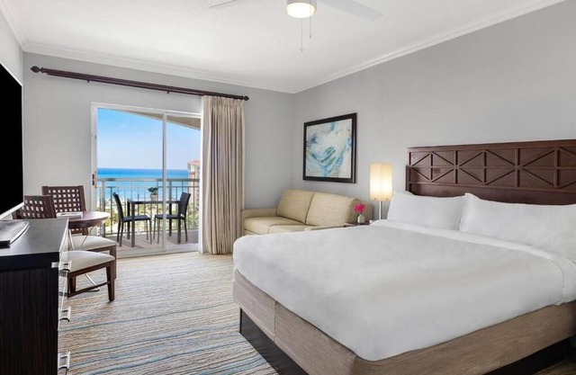 Cozy studio at Marriott's Aruba Surf Club | Queen bed and Sofa bed for 4 people