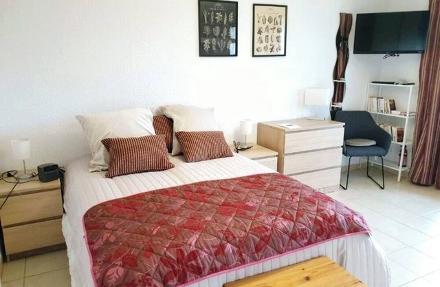 Studio Montbrun-les-Bains, Le Hameau des Sources, village view and Mont Ventoux