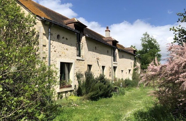 Apartment 'À L'Aujardière' with Shared Garden and Wi-Fi