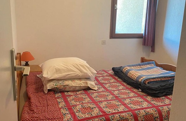 Apartment 'Le Ressoutan' with Mountain View and Balcony