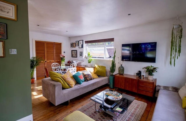 Modern 2BD Flat w/Decked Terrace, Dulwich