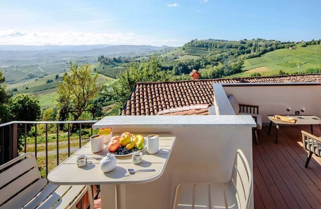 Verduno Panorama - Stylish Apartment in the Langhe