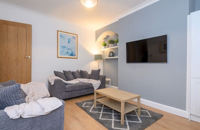 Pass the Keys | Spacious Holiday Home in Vinery Place + Parking