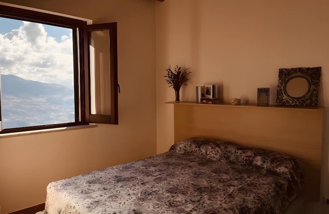 Holiday Home 'Colonna' with Sea View and Wi-Fi